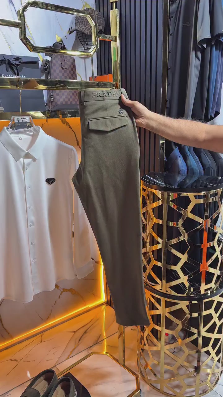 Prada Beyaz Düğmeli Saten Gömlek & Krem Kumaş Pantalon