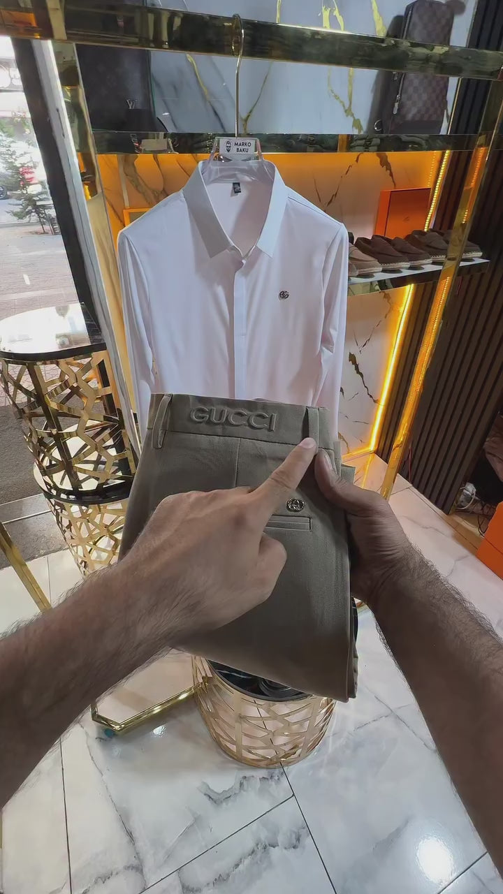 Gucci Beyaz Gizli Düğmeli Saten Gömlek & Krem Kumaş Pantalon Takım Olaral Gönderilmektedir.